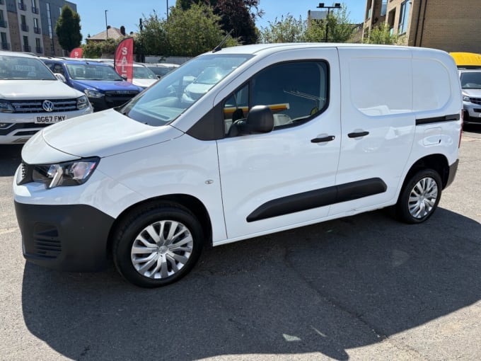 2025 Peugeot Partner