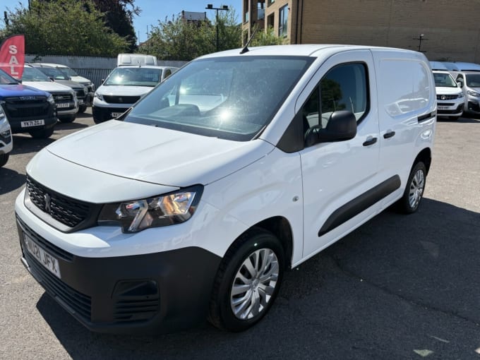 2025 Peugeot Partner