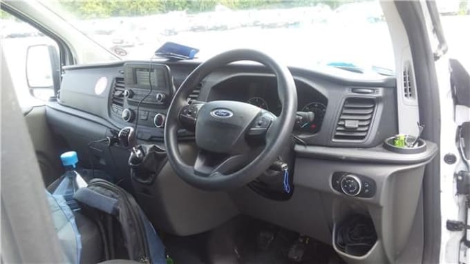 2025 Ford Transit Custom