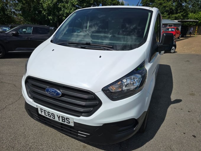 2025 Ford Transit Custom