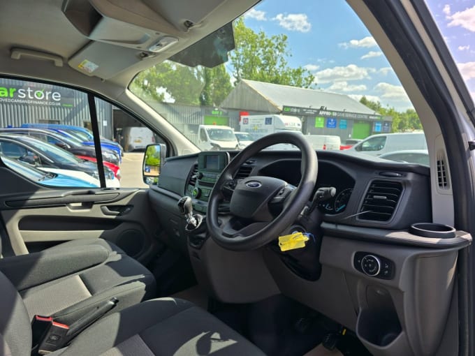2025 Ford Transit Custom