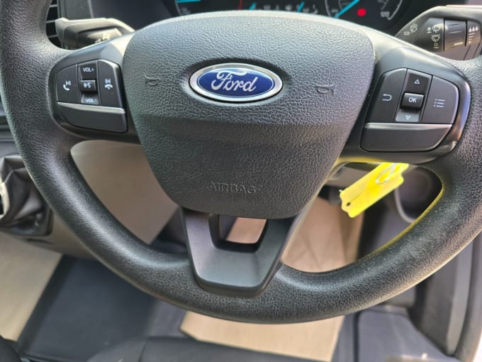 2025 Ford Transit Custom