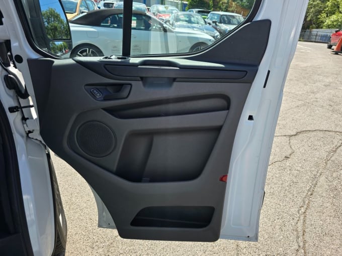2025 Ford Transit Custom