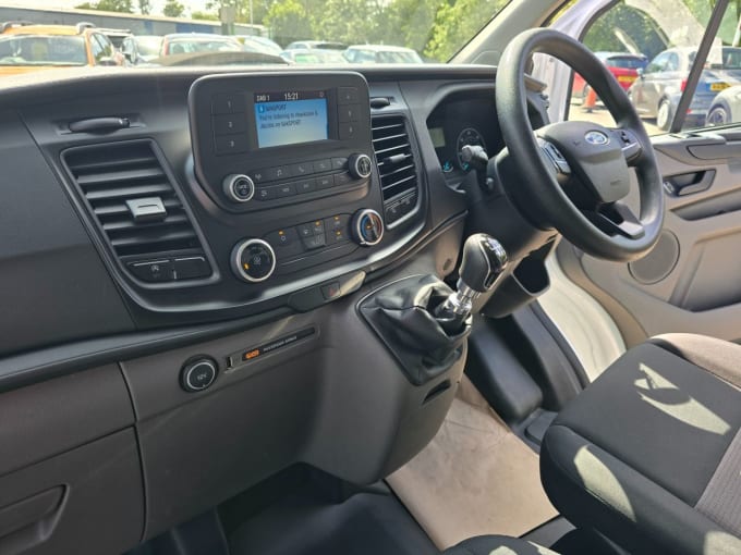 2025 Ford Transit Custom
