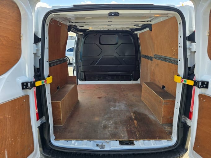 2025 Ford Transit Custom