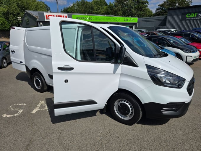 2025 Ford Transit Custom