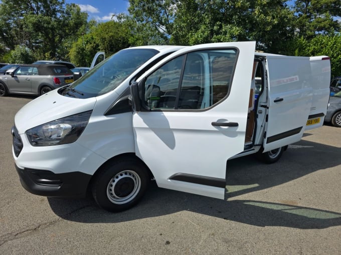 2025 Ford Transit Custom