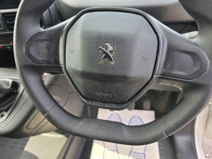 2025 Peugeot Partner