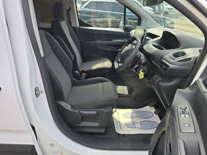 2025 Peugeot Partner