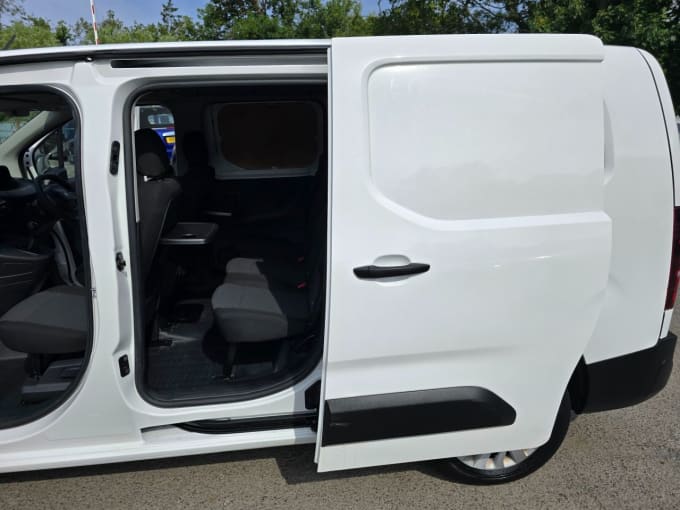 2025 Peugeot Partner