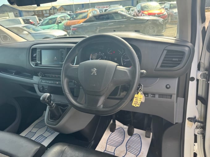 2025 Peugeot Expert