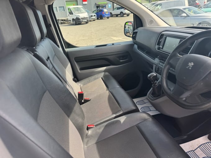 2025 Peugeot Expert