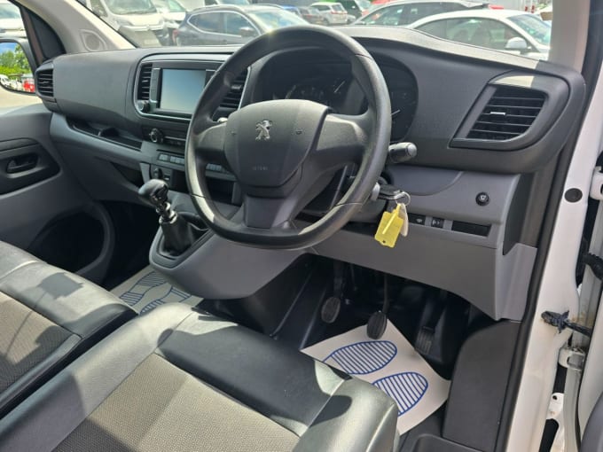 2025 Peugeot Expert