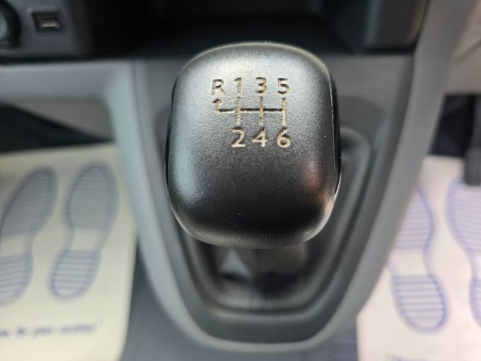 2025 Peugeot Expert