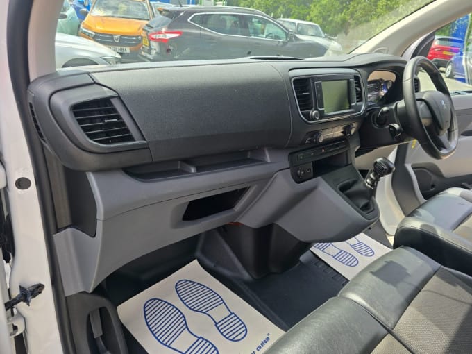 2025 Peugeot Expert