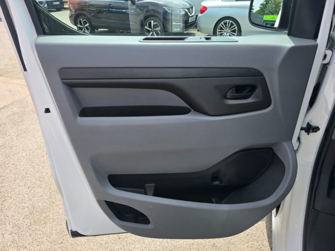 2025 Peugeot Expert