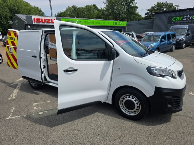 2025 Peugeot Expert