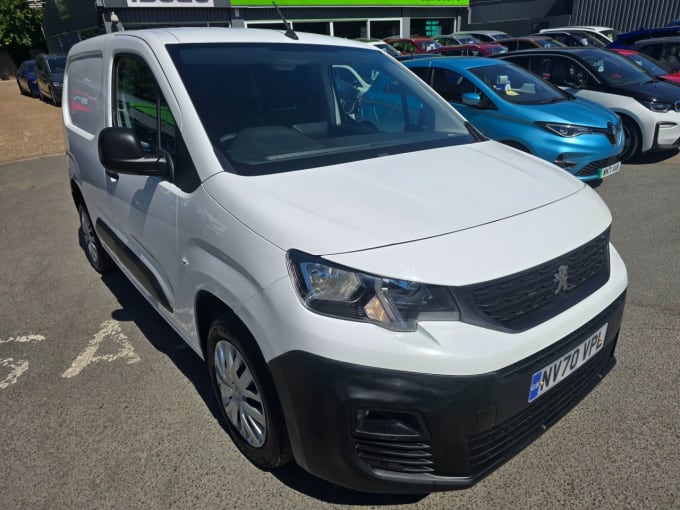 2025 Peugeot Partner