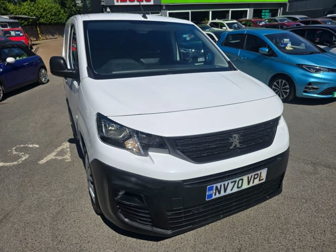 2025 Peugeot Partner