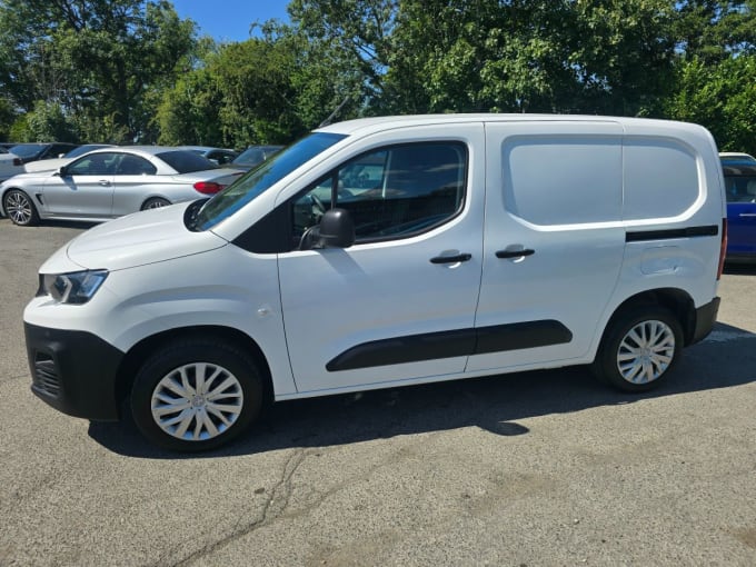 2025 Peugeot Partner