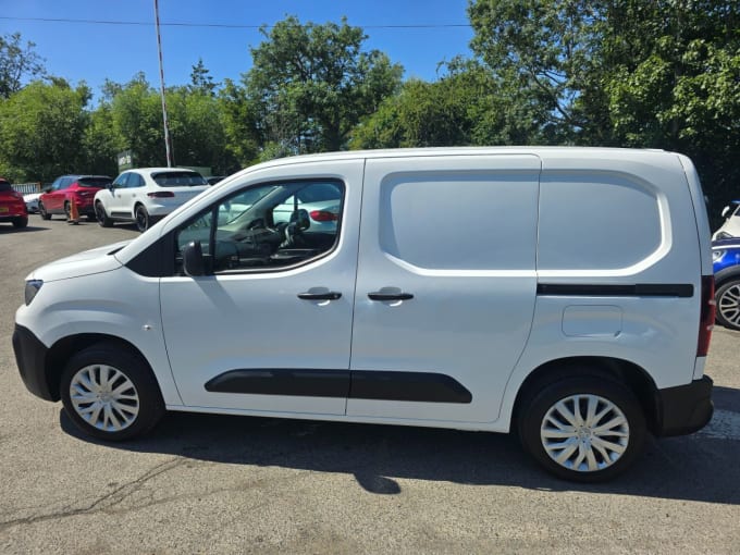 2025 Peugeot Partner