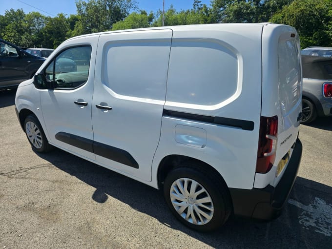 2025 Peugeot Partner