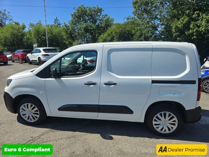 2025 Peugeot Partner
