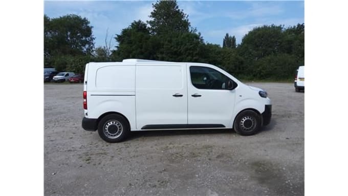 2025 Peugeot Expert