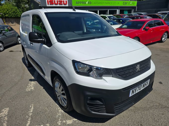 2025 Peugeot Partner