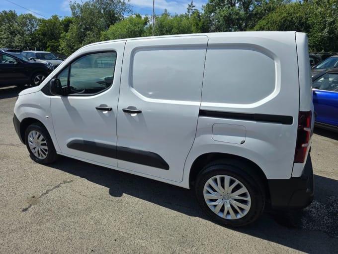 2025 Peugeot Partner