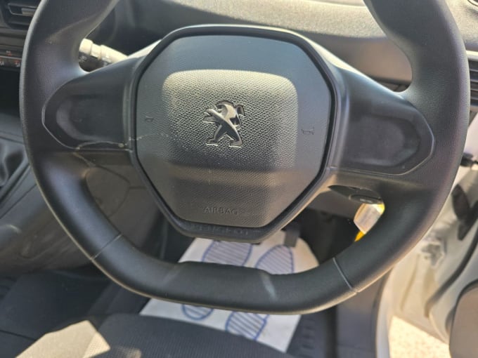 2025 Peugeot Partner