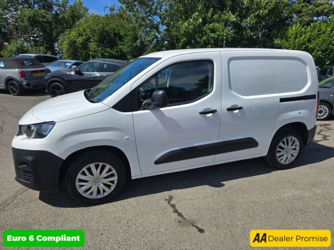2025 Peugeot Partner