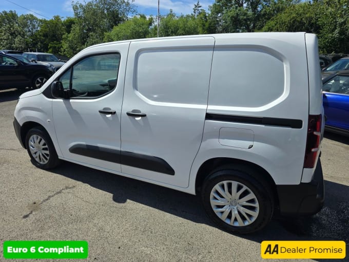 2025 Peugeot Partner