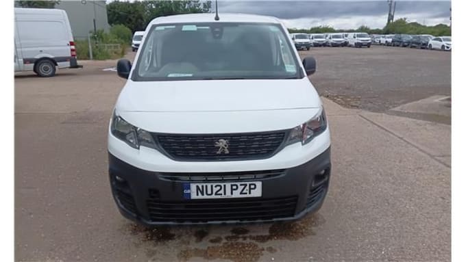 2025 Peugeot Partner