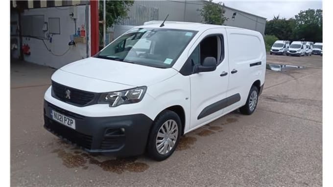 2025 Peugeot Partner
