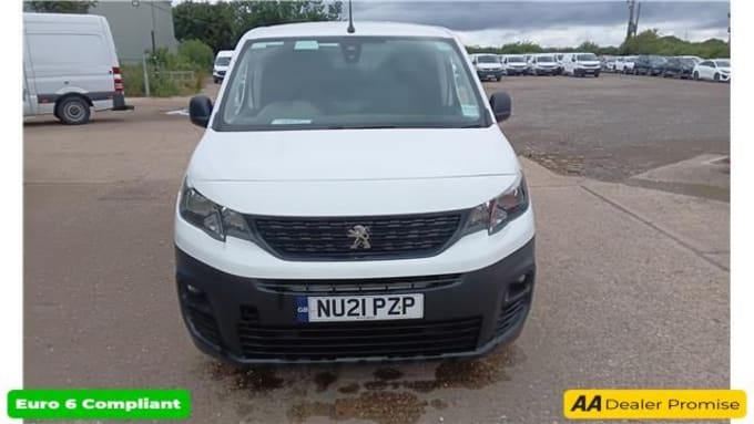 2025 Peugeot Partner