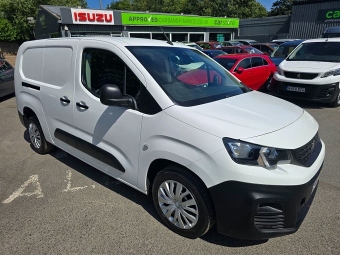 2025 Peugeot Partner