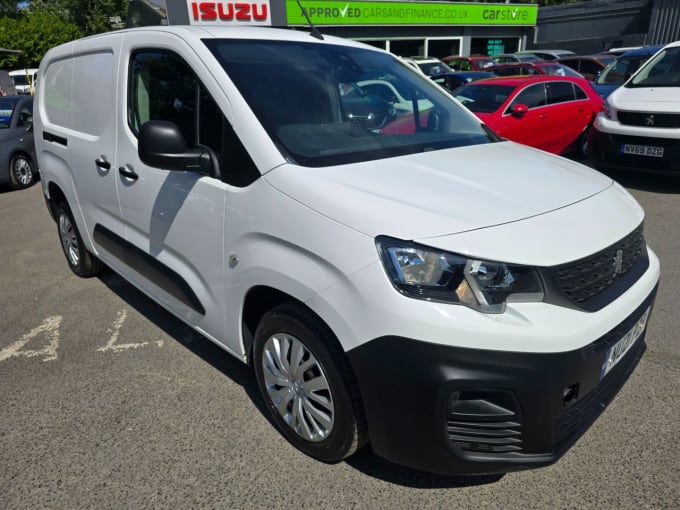 2025 Peugeot Partner