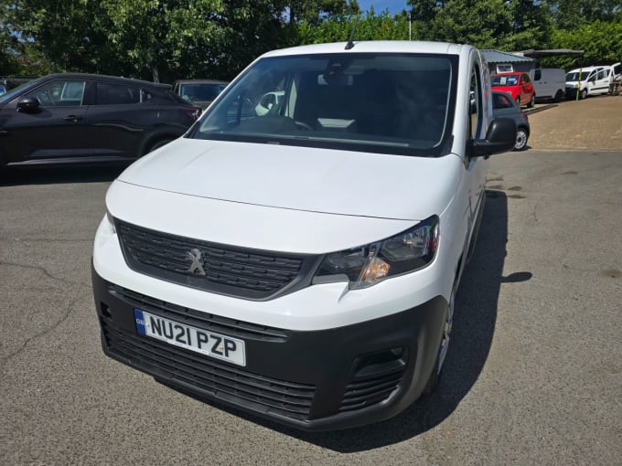 2025 Peugeot Partner