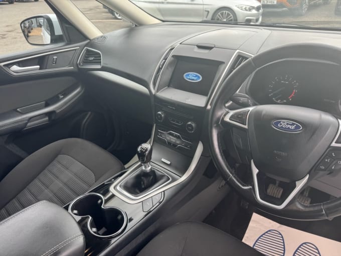 2025 Ford Galaxy