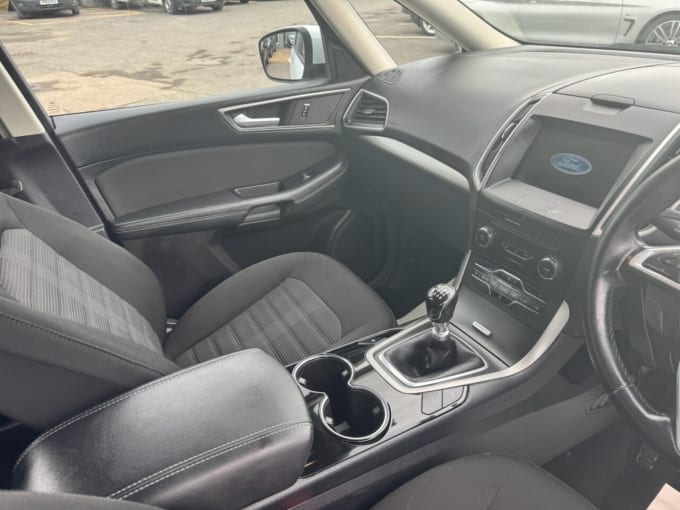 2025 Ford Galaxy