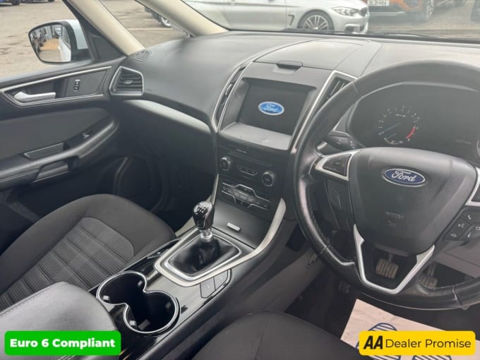 2025 Ford Galaxy