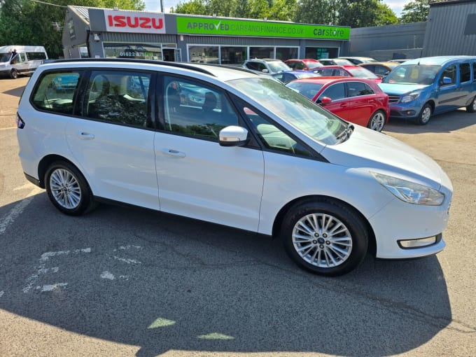 2025 Ford Galaxy