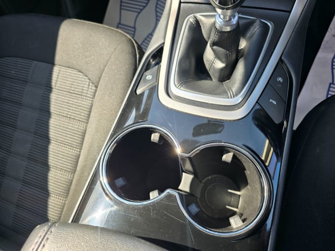 2025 Ford Galaxy