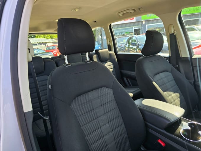 2025 Ford Galaxy