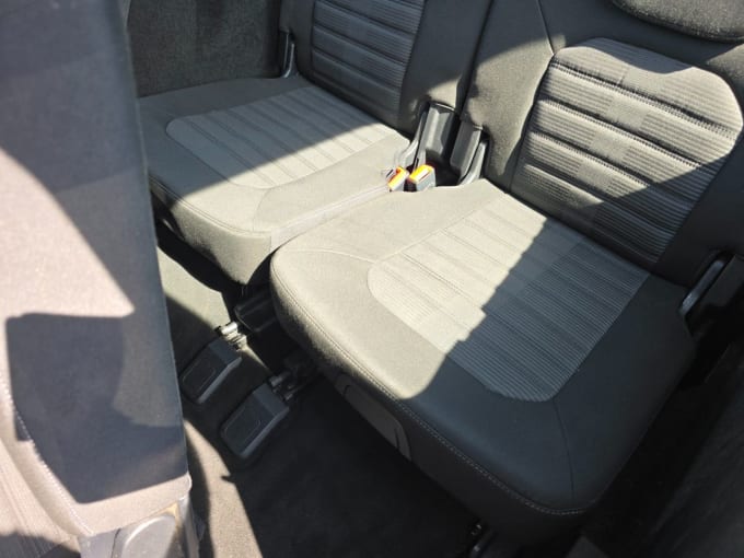 2025 Ford Galaxy