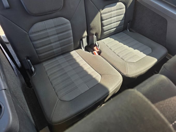 2025 Ford Galaxy