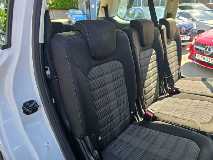 2025 Ford Galaxy