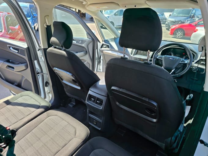 2025 Ford Galaxy