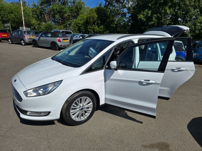 2025 Ford Galaxy
